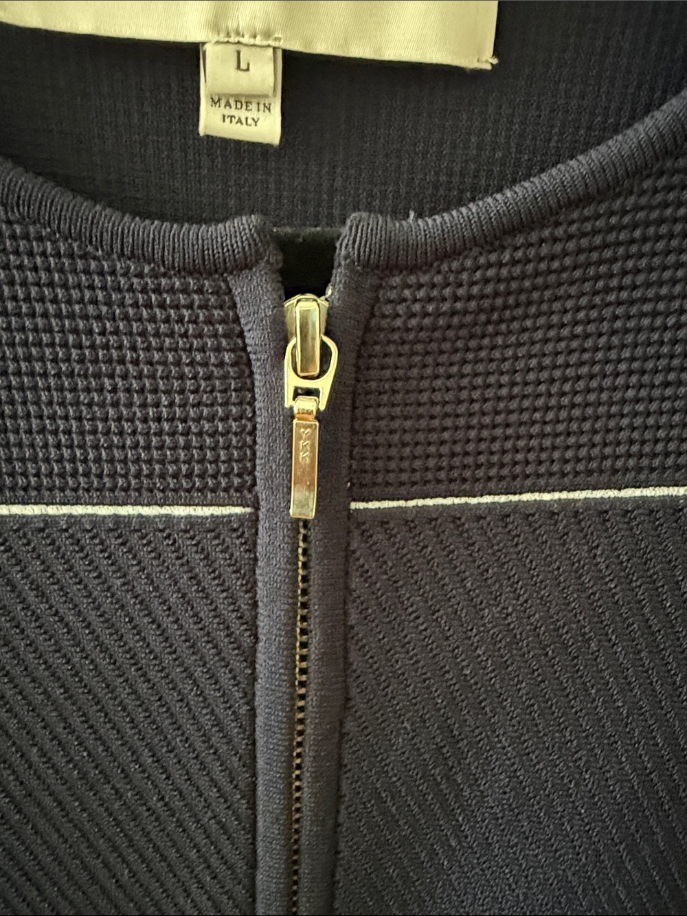 Carolina Herrera Navy and White Zip-Front Cropped Cardigan - Picture 7 of 10